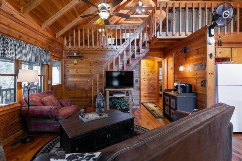 Вілла Mountain Time Cabin, Hot Tub, Fire Pit, Fireplace Блу-Ридж Екстер'єр фото
